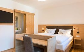 Gasthof-Pension Brauner Hirsch in Alfeld - Mittelfranken